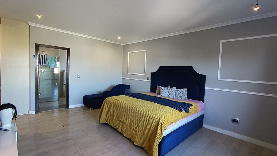 4 Bedroom Property for Sale in Parklands North Western Cape